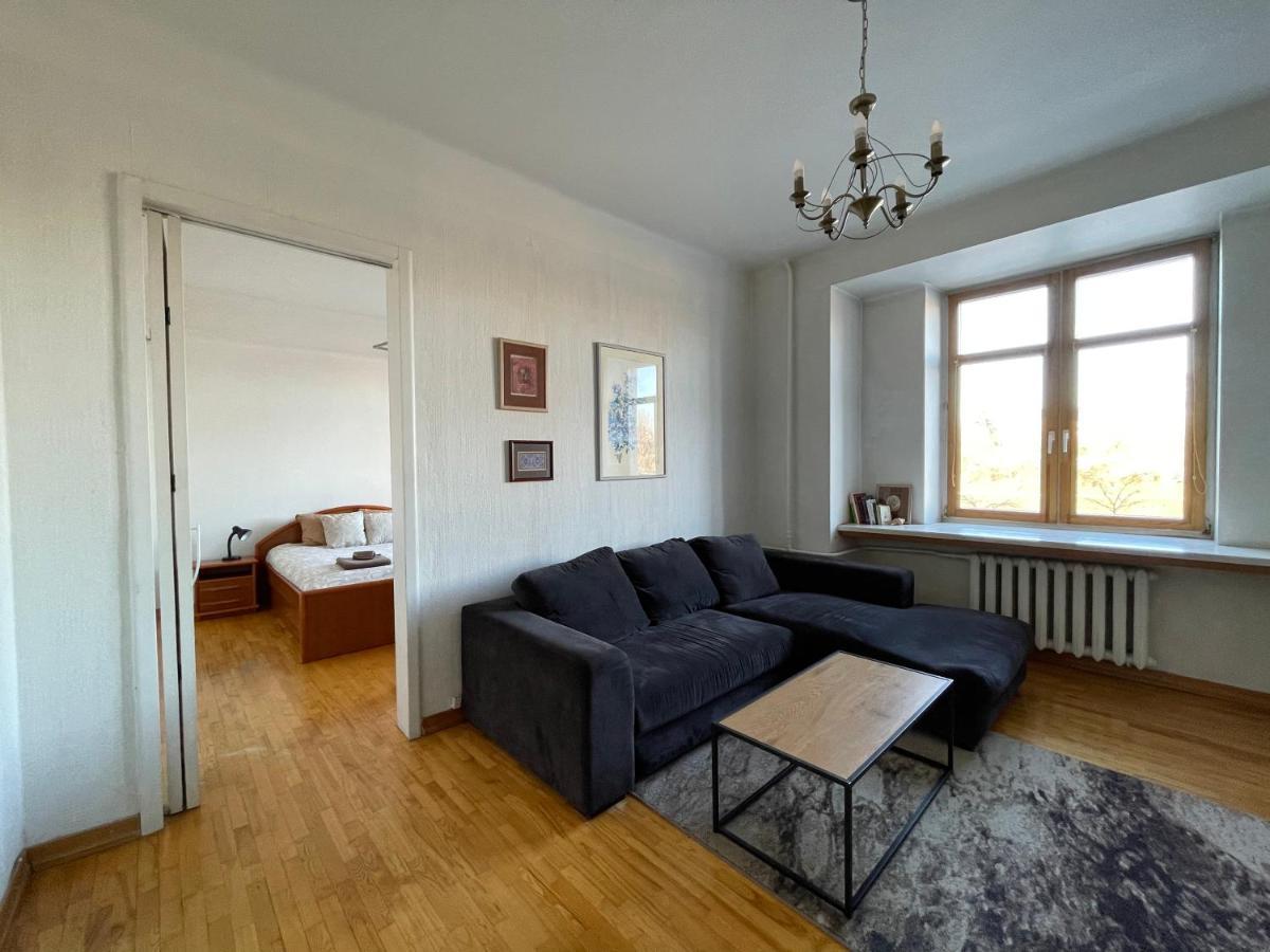 A Cozy Apartment With A Wonderful View Of The River In The Old Town Of فيلنيوس المظهر الخارجي الصورة